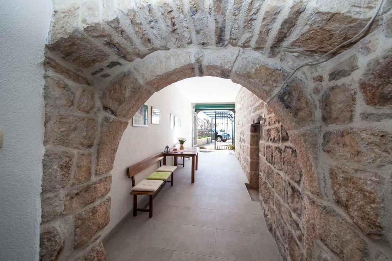 ポドゥゴラ Old Stone House Marioヴィラ エクステリア 写真