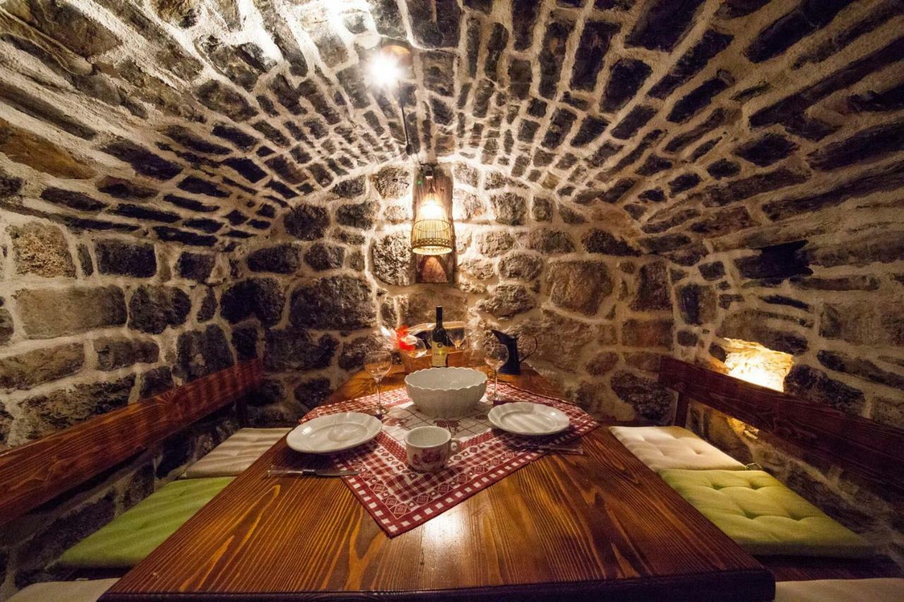 ポドゥゴラ Old Stone House Marioヴィラ エクステリア 写真
