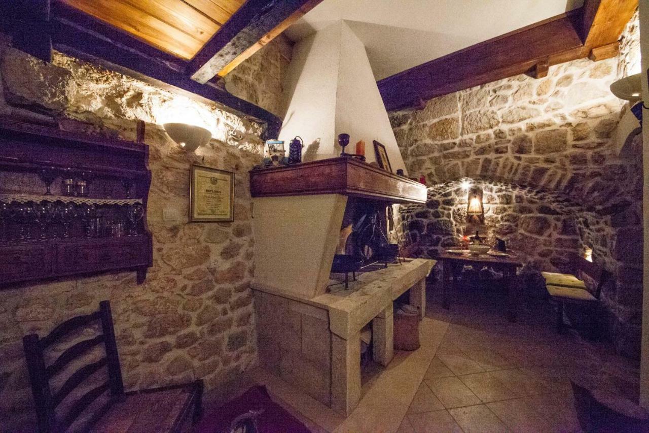 ポドゥゴラ Old Stone House Marioヴィラ エクステリア 写真